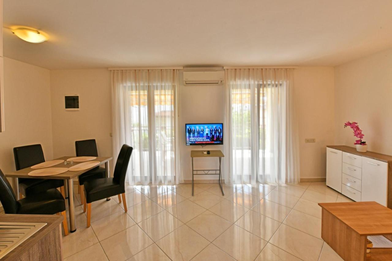 Apartments Jasmina Poreč Exterior foto